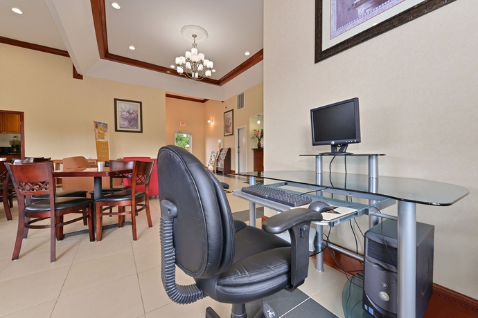 Imagen de los interiores del Hotel Quality Inn and Suites, Cartersville. Foto 15