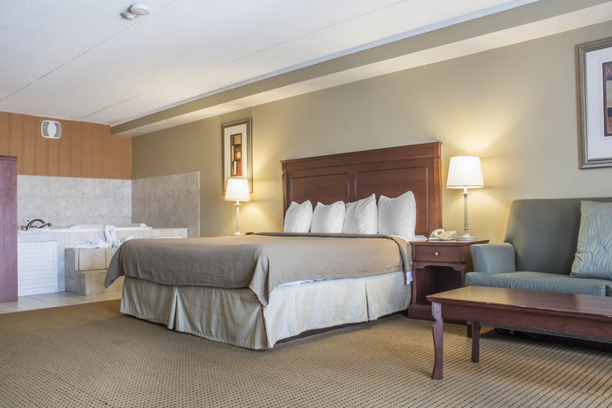 Imagen de la habitación del Hotel Quality Inn and Suites, Cataratas del Niagara. Foto 11