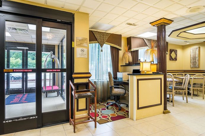 Imagen de los interiores del Hotel Quality Inn and Suites, Chattanooga. Foto 16