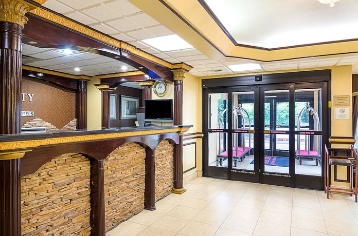 Imagen de los interiores del Hotel Quality Inn and Suites, Chattanooga. Foto 18
