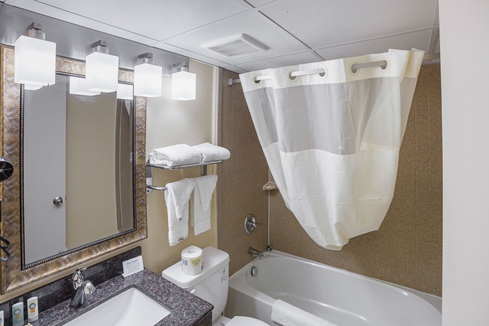 Imagen de la habitación del Hotel Quality Inn and Suites Cincinnati Downtown. Foto 11