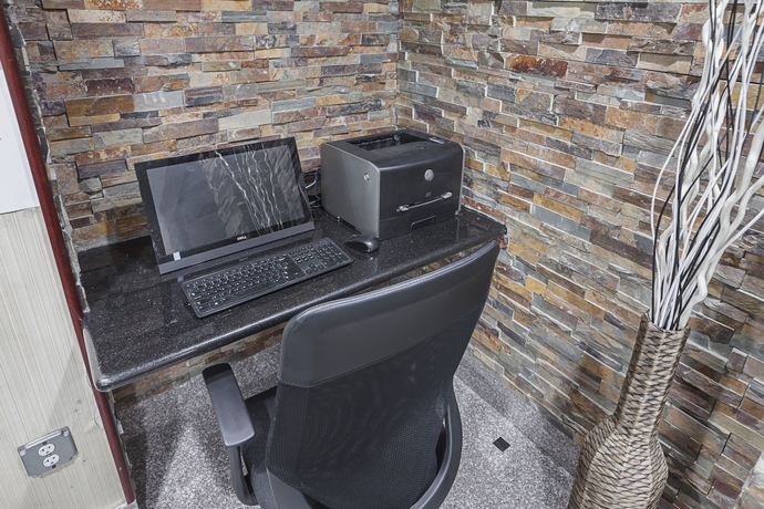 Imagen de los interiores del Hotel Quality Inn and Suites Cincinnati Downtown. Foto 15