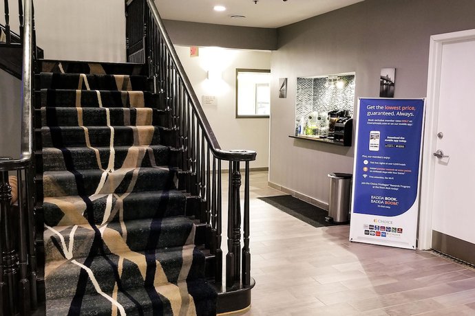 Imagen de los interiores del Hotel Quality Inn and Suites Cincinnati Sharonville. Foto 10
