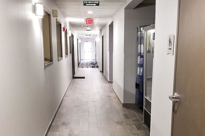 Imagen de los interiores del Hotel Quality Inn and Suites Cincinnati Sharonville. Foto 19