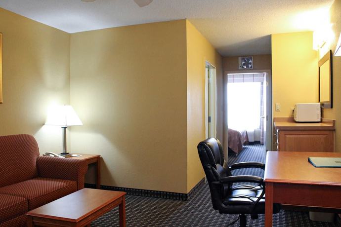 Imagen de la habitación del Hotel Quality Inn and Suites Cincinnati Sharonville. Foto 8