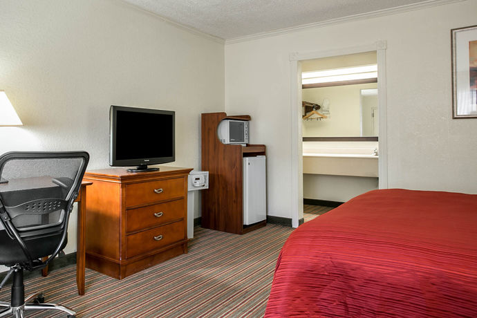 Imagen de la habitación del Hotel Quality Inn and Suites Civic. Foto 4