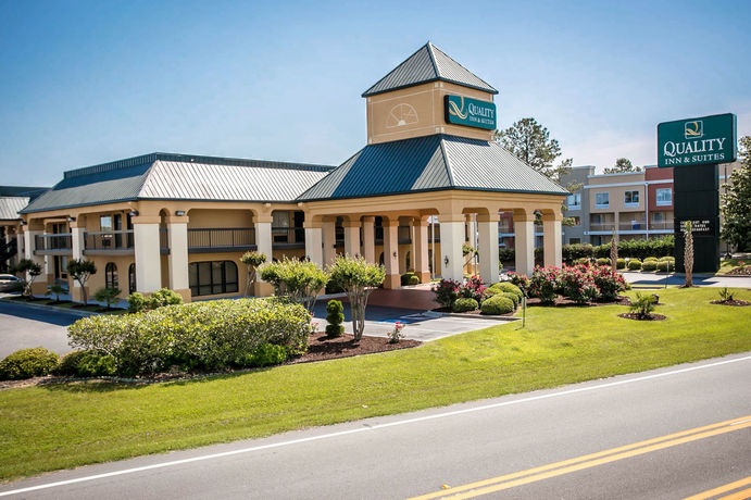 Imagen de los exteriores del Hotel Quality Inn and Suites Civic. Foto 13