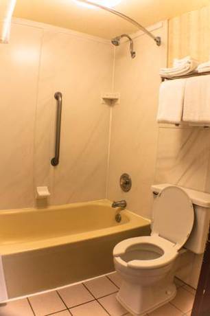 Imagen de la habitación del Hotel Quality Inn and Suites Conference Center Across From Casino. Foto 8