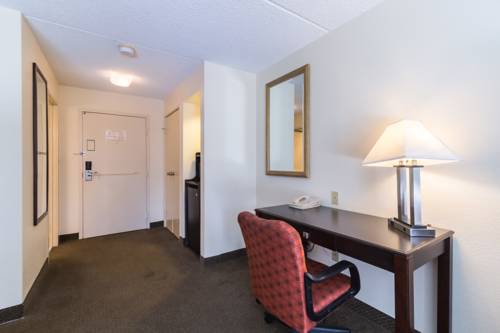 Imagen de la habitación del Hotel Quality Inn and Suites Conference Center. Foto 4