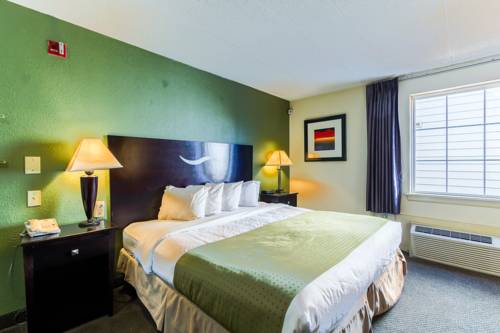 Imagen de la habitación del Hotel Quality Inn and Suites Conference Center. Foto 11