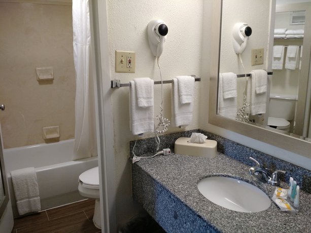 Imagen de la habitación del Hotel Quality Inn and Suites Conference Center, Thomasville. Foto 2