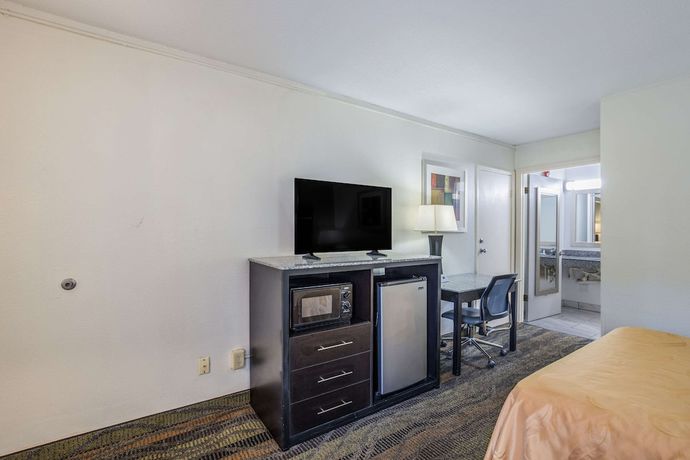Imagen de la habitación del Hotel Quality Inn and Suites Conference Center, Thomasville. Foto 8