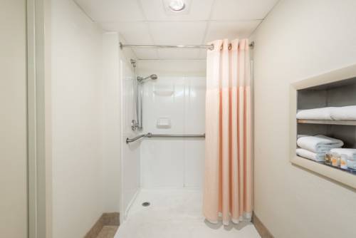 Imagen de la habitación del Hotel Quality Inn and Suites Conference Center, West Chester. Foto 7