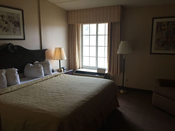 Imagen de la habitación del Hotel Quality Inn and Suites Danville. Foto 3