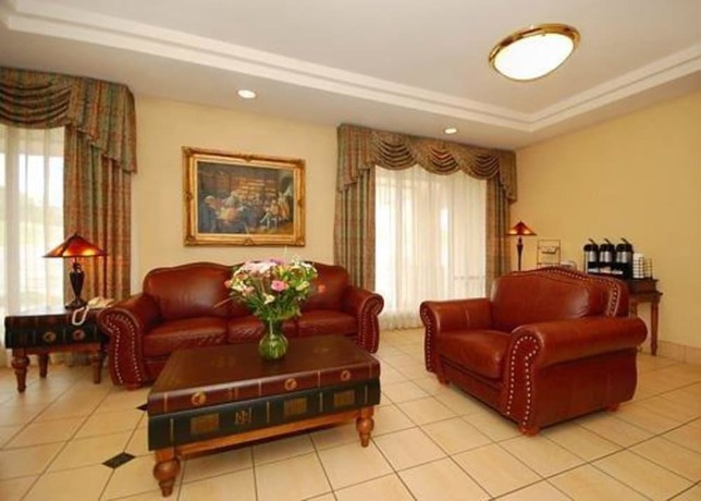 Imagen de los interiores del Hotel Quality Inn and Suites Danville. Foto 17