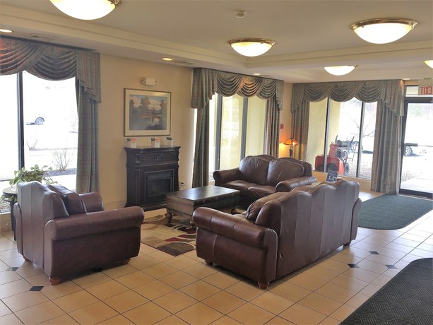 Imagen de los interiores del Hotel Quality Inn and Suites Danville. Foto 18
