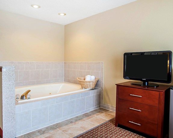 Imagen de la habitación del Hotel Quality Inn and Suites Davenport Near I-80. Foto 12