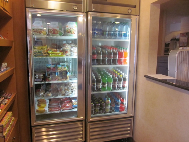 Imagen del bar/restaurante del Hotel Quality Inn and Suites Denver International Airport. Foto 4