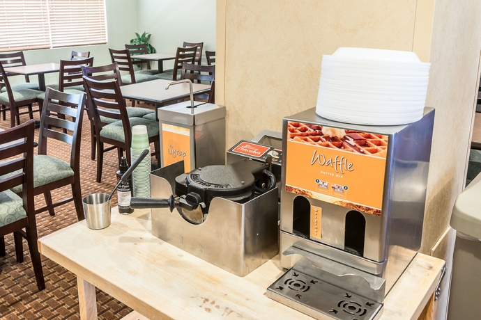 Imagen del bar/restaurante del Hotel Quality Inn and Suites Denver International Airport. Foto 5