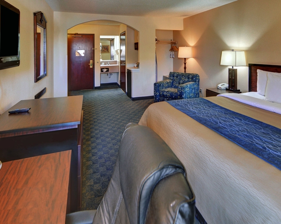 Imagen de la habitación del Hotel Quality Inn and Suites Dfw Airport South. Foto 10