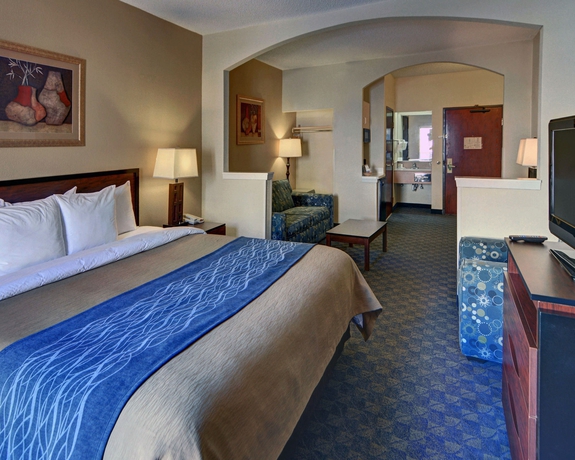 Imagen de la habitación del Hotel Quality Inn and Suites Dfw Airport South. Foto 12