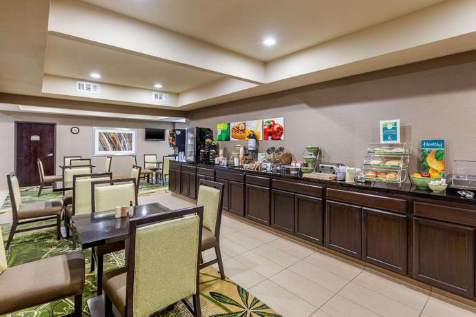 Imagen del bar/restaurante del Hotel Quality Inn and Suites Durant. Foto 7