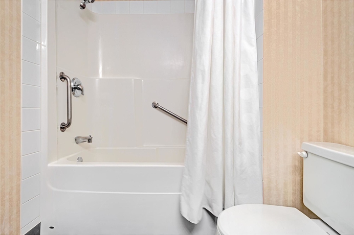 Imagen de la habitación del Hotel Quality Inn and Suites Edmonton International Airport. Foto 3