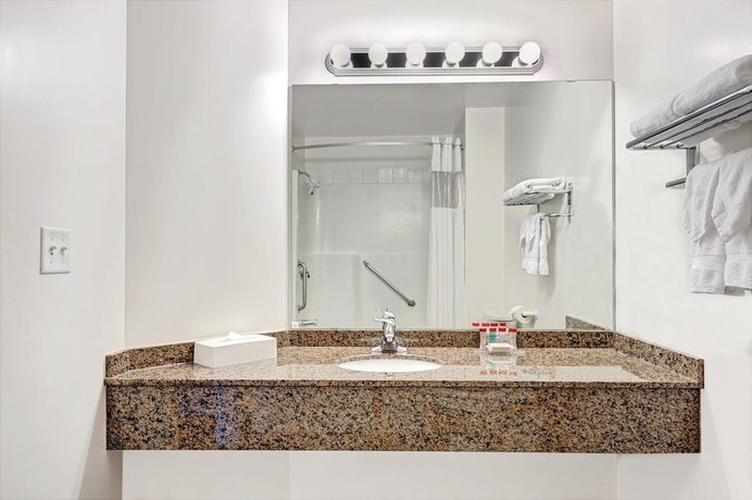 Imagen de la habitación del Hotel Quality Inn and Suites Edmonton International Airport. Foto 4