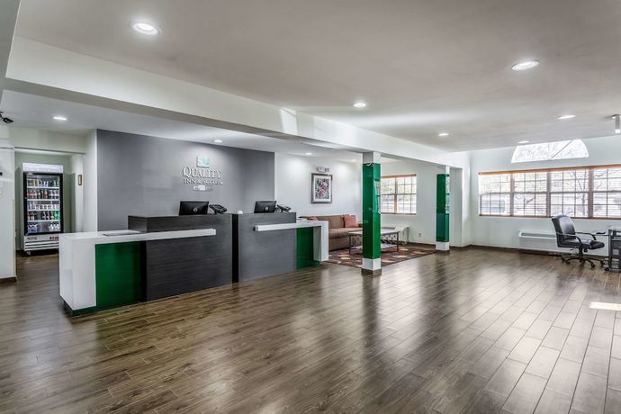 Imagen de los interiores del Hotel Quality Inn and Suites El Paso I-10. Foto 17