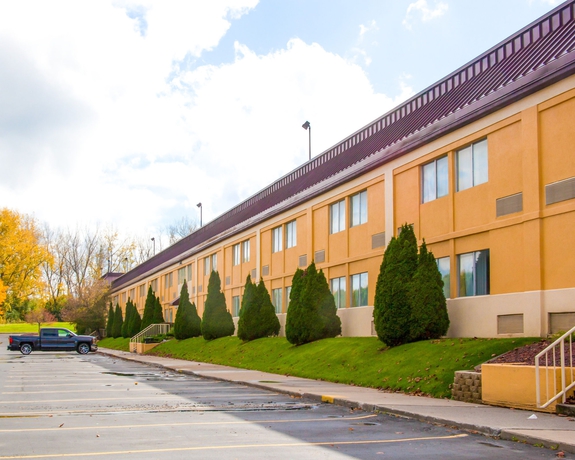 Imagen de los exteriores del Hotel Quality Inn and Suites Fairgrounds. Foto 5