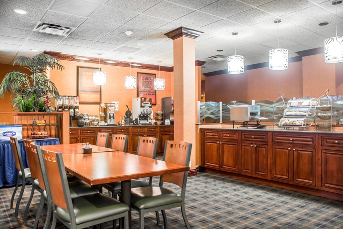 Imagen del bar/restaurante del Hotel Quality Inn and Suites Fairgrounds. Foto 2