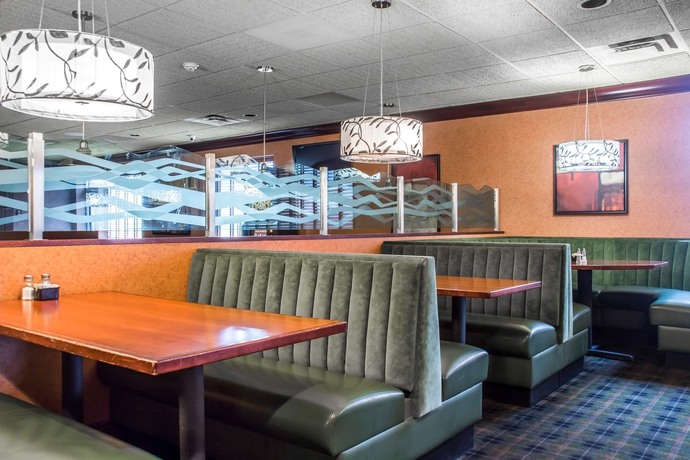 Imagen del bar/restaurante del Hotel Quality Inn and Suites Fairgrounds. Foto 3