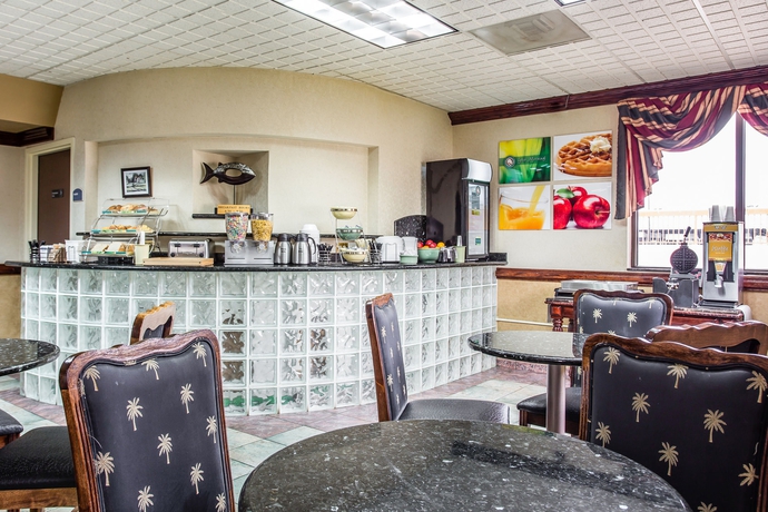 Imagen de los interiores del Hotel Quality Inn and Suites Ft. Jackson Maingate. Foto 14