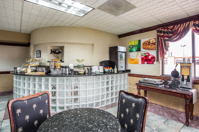 Imagen del bar/restaurante del Hotel Quality Inn and Suites Ft. Jackson Maingate. Foto 4
