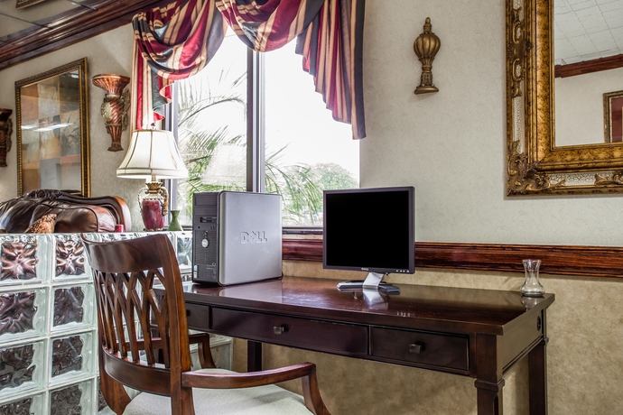 Imagen de los interiores del Hotel Quality Inn and Suites Ft. Jackson Maingate. Foto 15