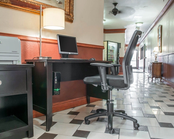 Imagen de los interiores del Hotel Quality Inn and Suites Gallup I-40 Exit 20. Foto 15