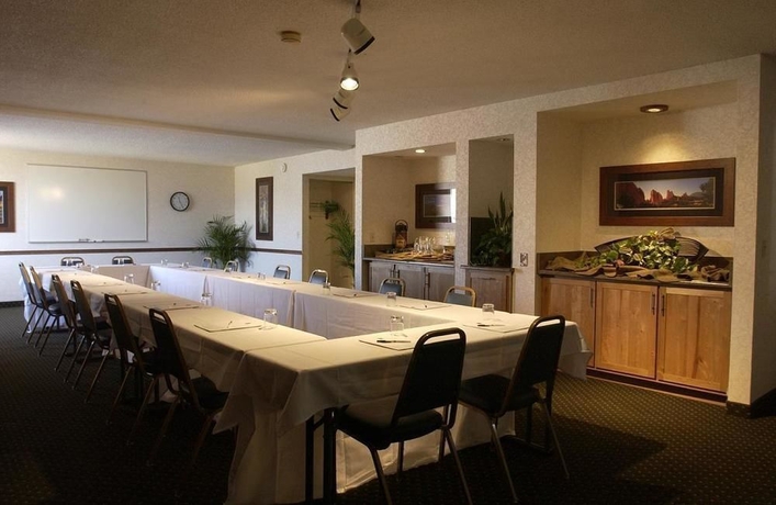 Imagen de los interiores del Hotel Quality Inn and Suites Garden Of The Gods. Foto 6