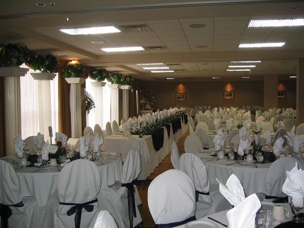 Imagen de los interiores del Hotel Quality Inn and Suites Gatineau. Foto 10