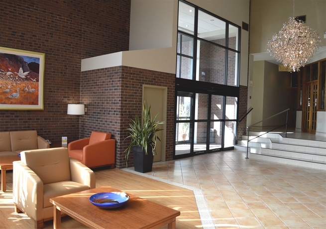 Imagen de los interiores del Hotel Quality Inn and Suites Gatineau. Foto 12