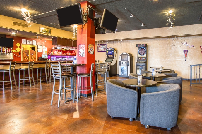 Imagen del bar/restaurante del Hotel Quality Inn and Suites Goodyear - Phoenix West. Foto 2