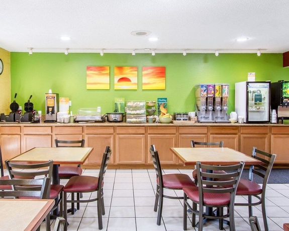 Imagen del bar/restaurante del Hotel Quality Inn and Suites Goodyear - Phoenix West. Foto 3