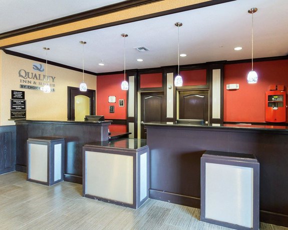 Imagen de los interiores del Hotel Quality Inn and Suites, Groesbeck. Foto 19