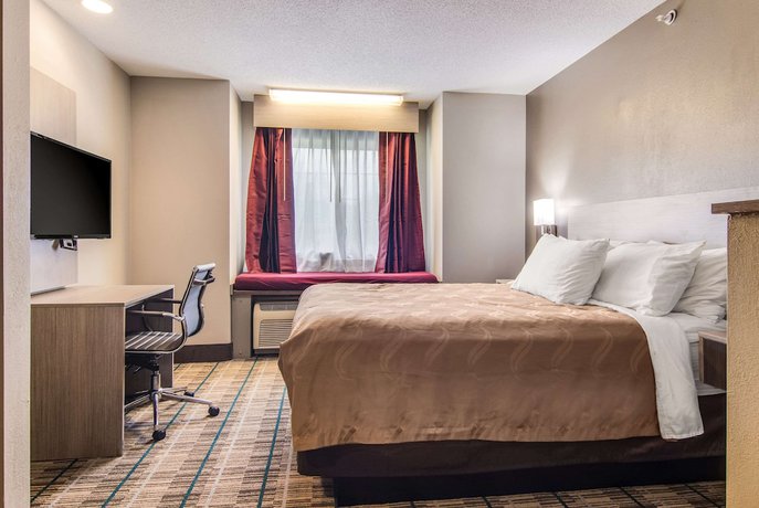 Imagen de la habitación del Hotel Quality Inn and Suites Grove City - Outlet Mall. Foto 7