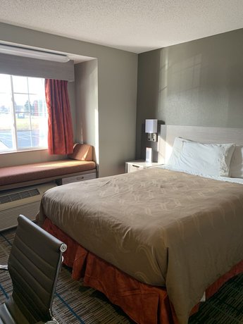 Imagen de la habitación del Hotel Quality Inn and Suites Grove City - Outlet Mall. Foto 9