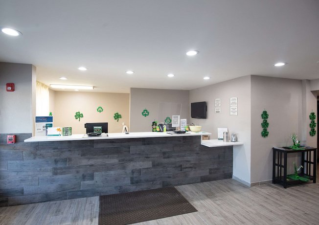 Imagen de los interiores del Hotel Quality Inn and Suites, Hammond. Foto 16