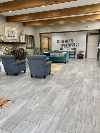 Imagen de los interiores del Hotel Quality Inn and Suites Hendersonville - Flat Rock. Foto 16
