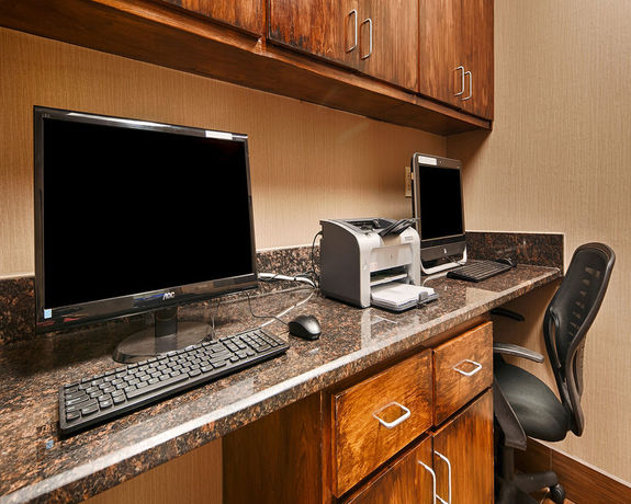 Imagen de los interiores del Hotel Quality Inn and Suites Huntsville Research Park Area. Foto 9