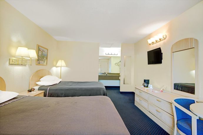 Imagen de los interiores del Hotel Quality Inn and Suites I-10 near Fiesta Texas. Foto 12