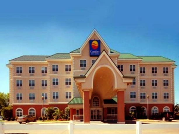 Imagen general del Hotel Quality Inn and Suites I-35 E / Walnut Hill. Foto 6