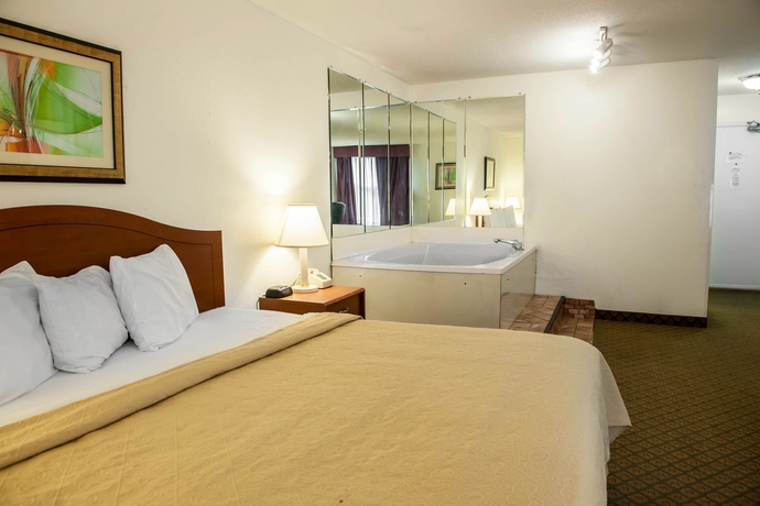 Imagen de la habitación del Hotel Quality Inn and Suites, Indian&aacute;polis. Foto 3